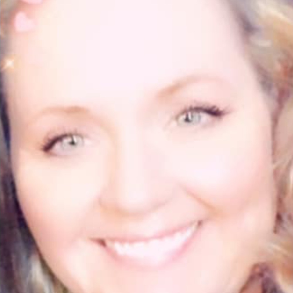 Meet your Posher, Anissa